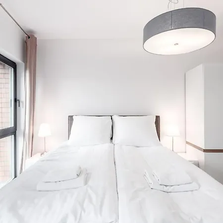 Dwie Motlawy Iii & Parking By Renters Apartment *