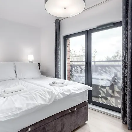 Dwie Motlawy Iii & Parking By Renters غدانسك