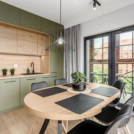 Dwie Motlawy Iii & Parking By Renters Apartment *