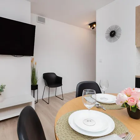 Apartment Rent Like - Dwie Motlawy Iii Z Parkingiem *